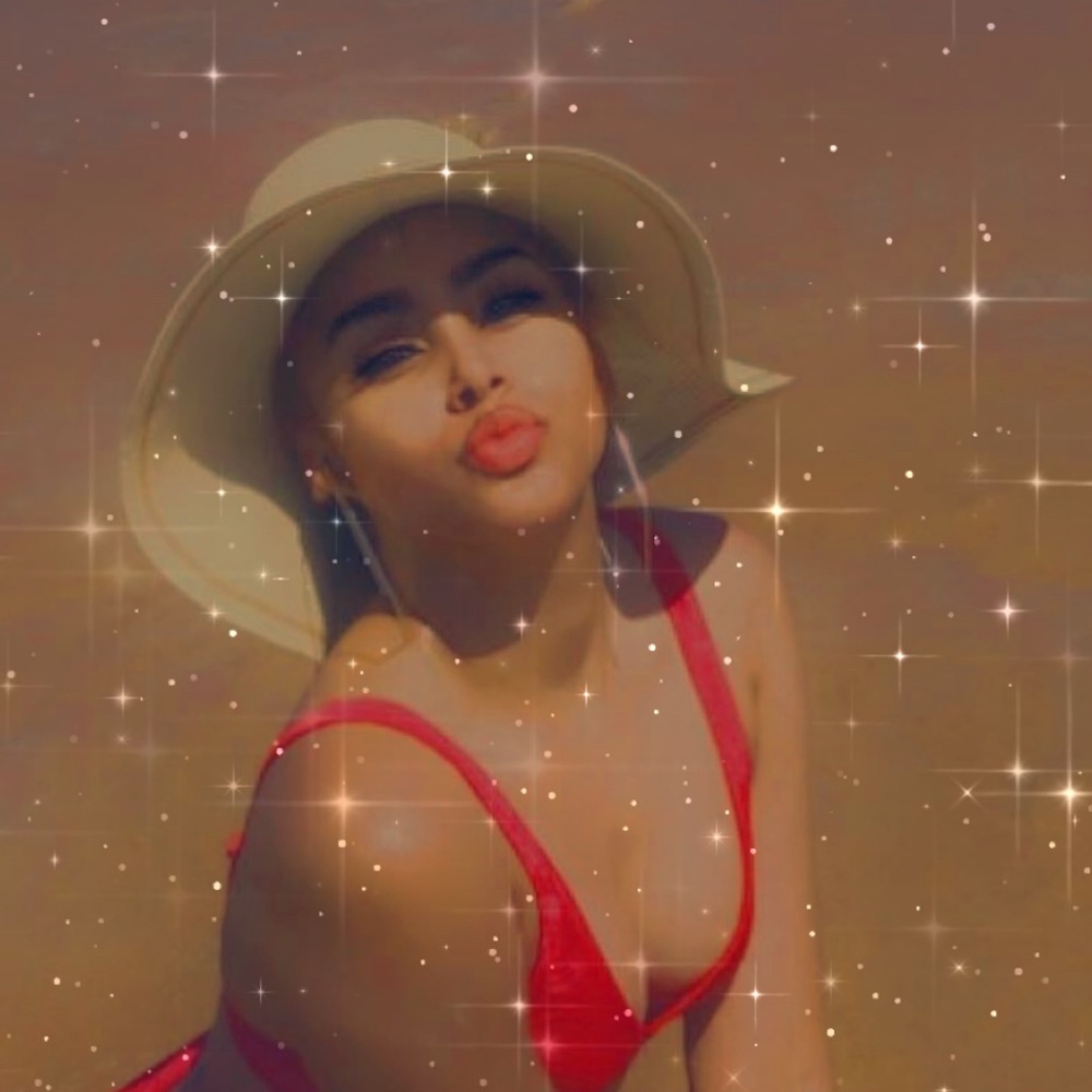 Meet your Posher, Desiree